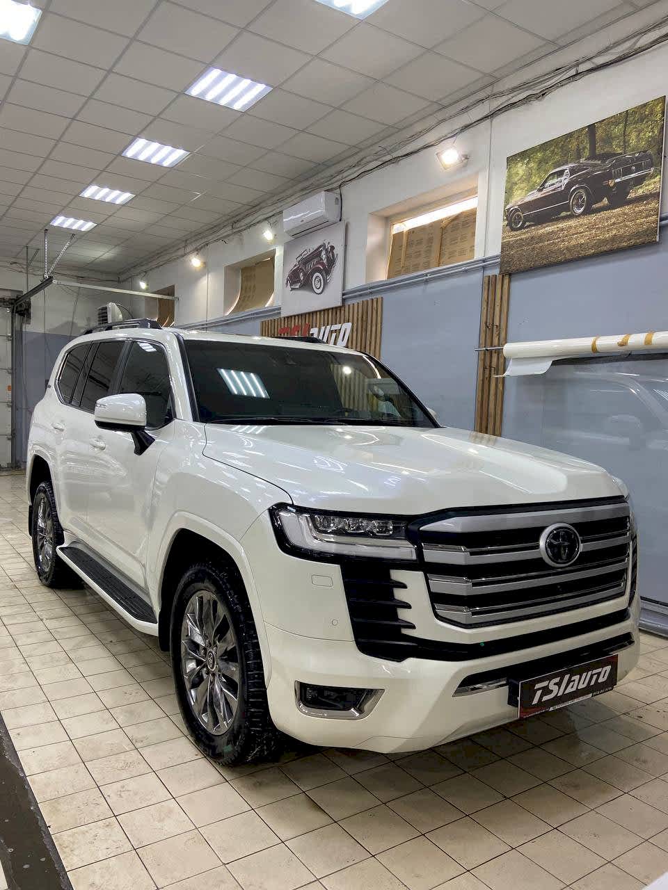 Toyota Land Cruiser 300 шумоизоляция арок в Астане
