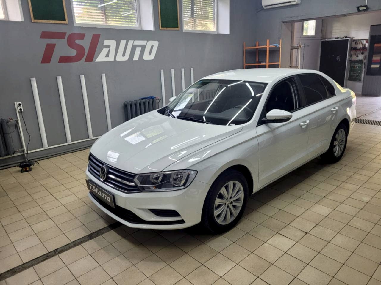 Шумоизоляция VW Polo 6  в Астане в пакете Комфорт